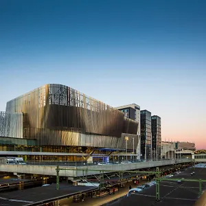Radisson Blu Waterfront Hotel, Hotel